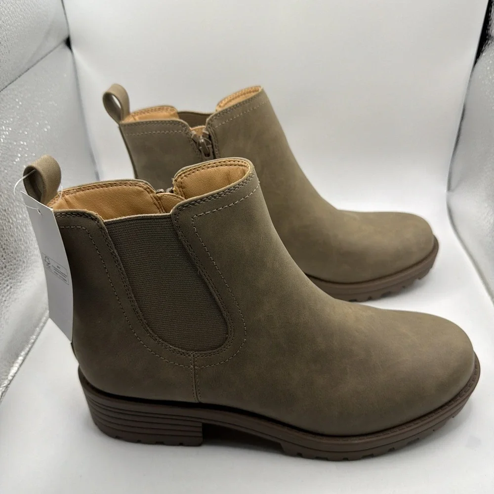 Buffalo David Bitton‎ Anna Womens Size 9 Brown Chelsea Boot Memory Foam New.